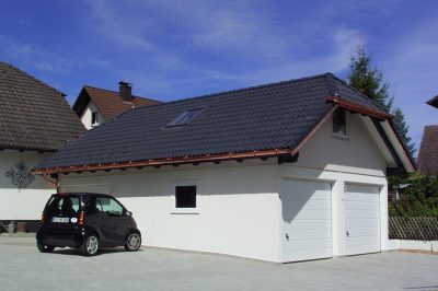 Doppelgarage mit Aufbau