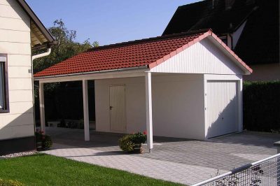 Garage mit Carport