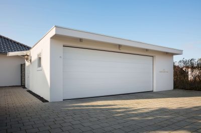 Maxi-Garage mit Vordach
